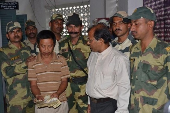 Tripura becomes a hub for fake Indian currency: Pakistan to Tripura via Bangladesh: Smuggling of fake Indian Currency stands tall Tripura becomes a hub for fake Indian currency: Pakistan to Tripura via Bangladesh: Smuggling of fake Indian Currency stands tall